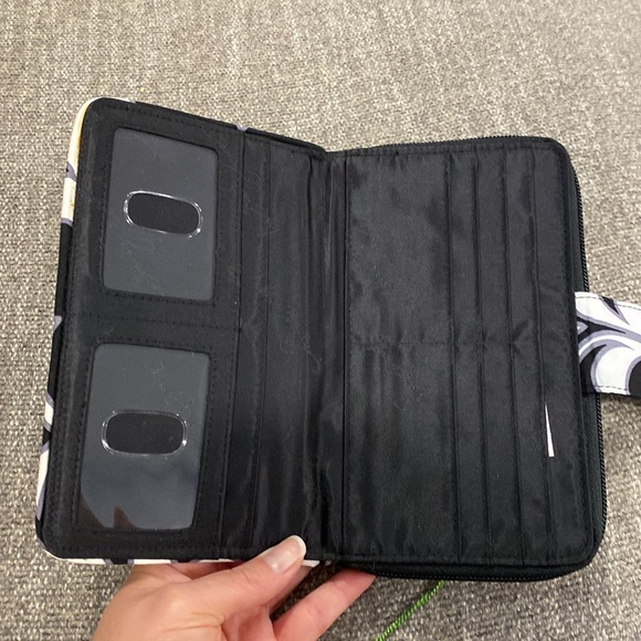 NWT Vera Bradley Turn Lock Wallet in Night & Day pattern - Picture 4 of 5